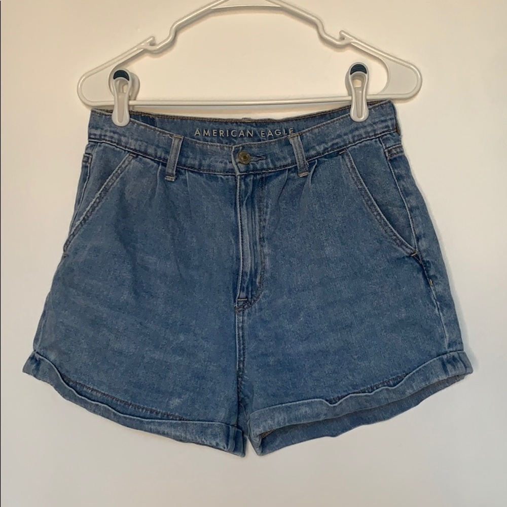 American Eagle Mom Short